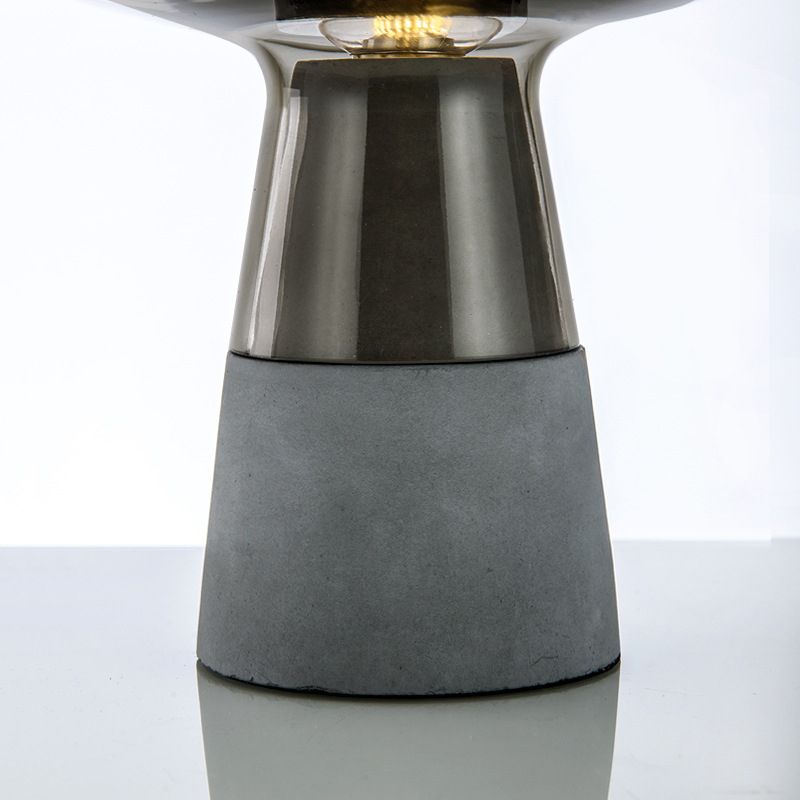 Lampe de table en verre créatif en forme de gobelett