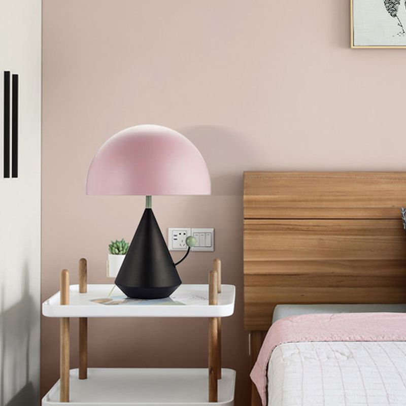 Macaron hemisfeer vorm nachtkastje lamp metaal 1 lamp leesboek licht in blauw/roze