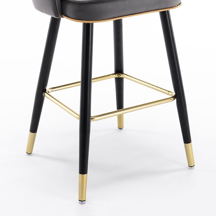 Taburete de bar con acabado mate y respaldo bajo, taburete tapizado Glam armado con reposapiés