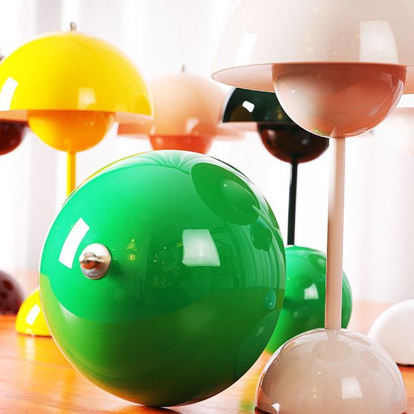 Domed Table Light Simplicity Style Metal Night Table Lamp for Bedside