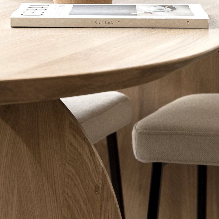 Oval Doppelpodest modern