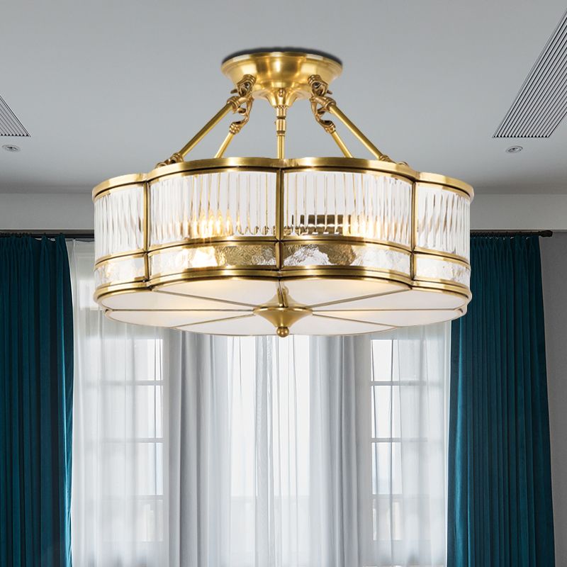 Fleur de verre givré semi-flush monte Light Colonial 3 lumières Corridor plafonnier Aménagement avec cadre métallique en laiton