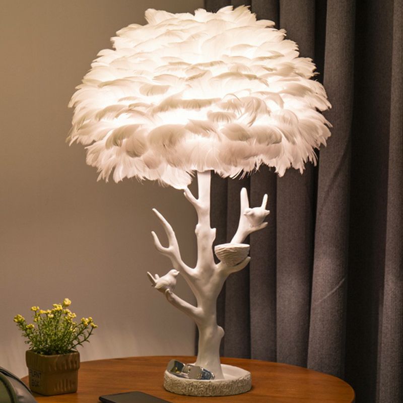 Tavolo artistico ramo tavolo luce resina singolo soggiorno illuminazione da comodino con tonalità di piuma in bianco
