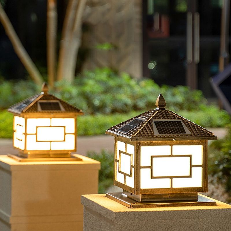 Modern LED Pillar Lamp Metallic LED Solar Lighting Fixture for Garden