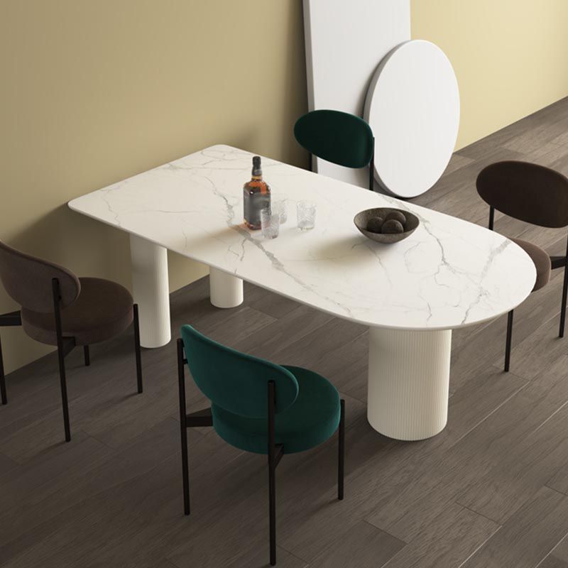 Table de dîner contemporaine en pierre de forme libre, finition mate pour la maison