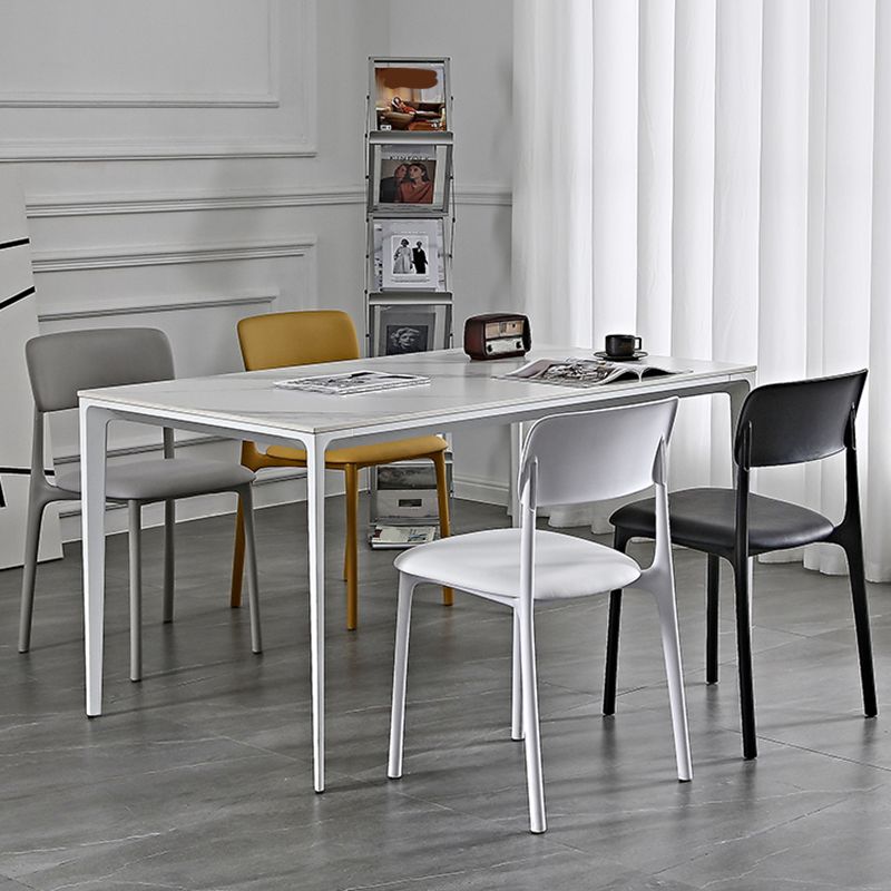 Plastic Scandinavian Restaurant Side Chair Matte Finish Open Dining Chair