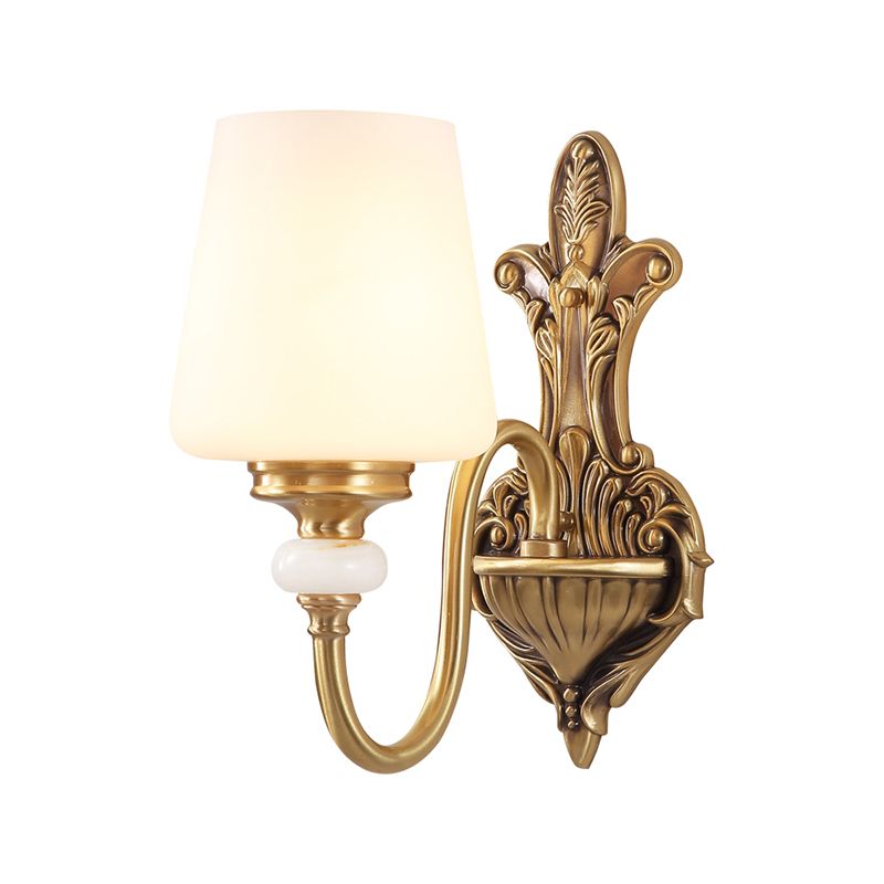Opalglas verjüngter Leuchtenleuchte Vintage Stylish 1/2-Licht-Schlafzimmer Wandmontage Licht mit goldenem Schwanzwolkenarm