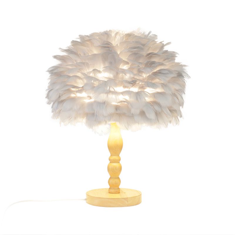 Luce tavolo da balauster in legno semplicità 1 lampadina notturna con tonalità di piuma a cupola in grigio/bianco