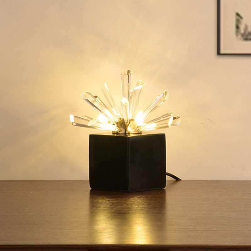 Luz de tarea cónica Simplicidad Biselada Cristal 3 cabezas Lámpara de mesita de noche en negro para dormitorio