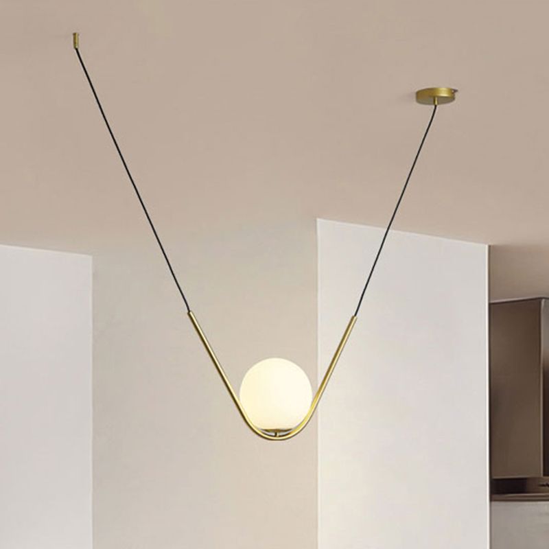 Luz de colgante de bola dorada pos después de la lámpara de colgar blanca led moderna con barra de forma V para comedor