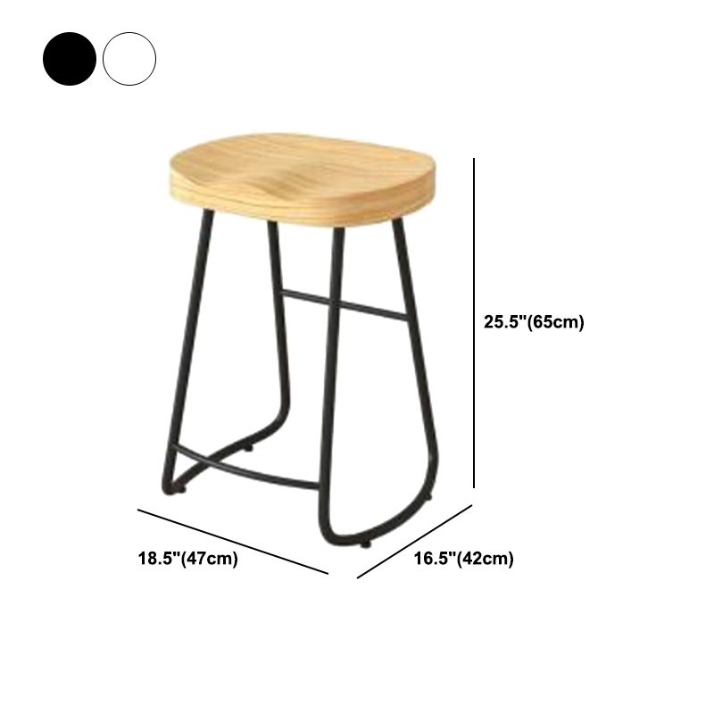 Modern Backrest Counter Stool Iron Milk Tea Shop Bar Stool with Wooden Seat and Pedal
