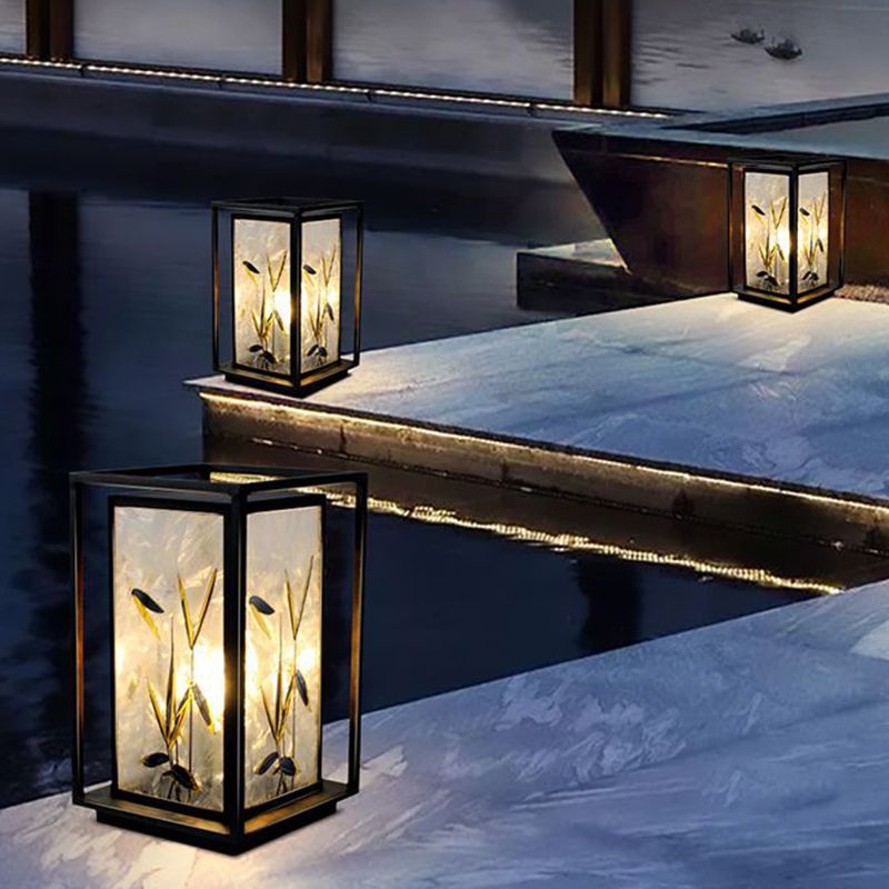 Modern Simple Metal Pillar Lamp Geometry Shape Solar Energy Pillar Light for Outdoor
