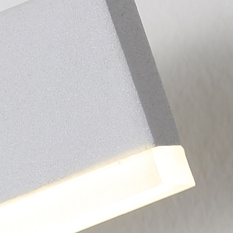 Modern Creative LED Wall Light Wrought Iron Rectangular Rotatable Wall Lamp with Acrylic Shade