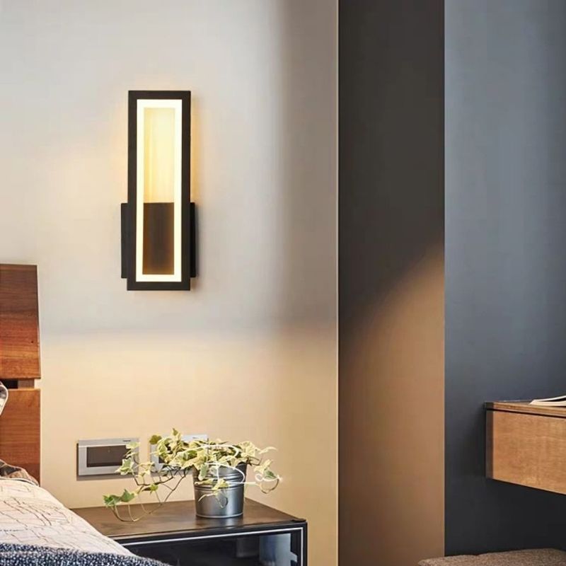 Rectangular Shape Wall Lamp Modern Style Metal 1 Lights Wall Light in White/Black