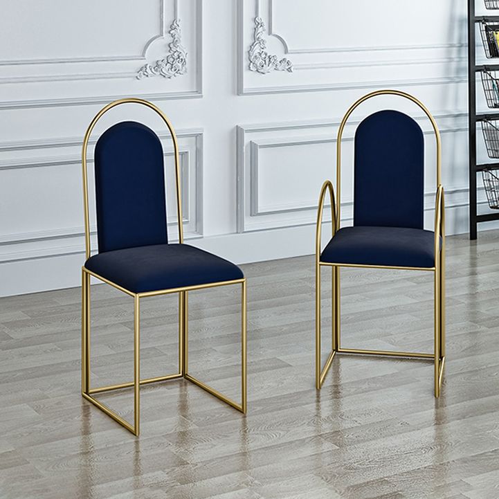 El comedor del metal de Glam preside el sillón lateral tapizado para el uso en el hogar