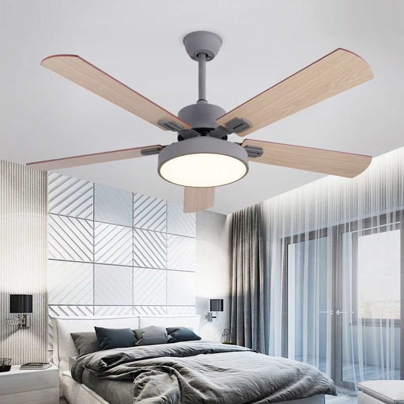 Kreis Schlafzimmer Deckenventilator Beleuchtung Modernismus Metall LED Grau/Weiß Semi Flush Mount Leuchte mit 5 Holzblättern, 52 "Breite
