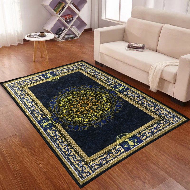 Fancy Red Carpet Medallion Pattern Traditional Area Rug Polyester Non-Slip Backing Rug for Bedroom
