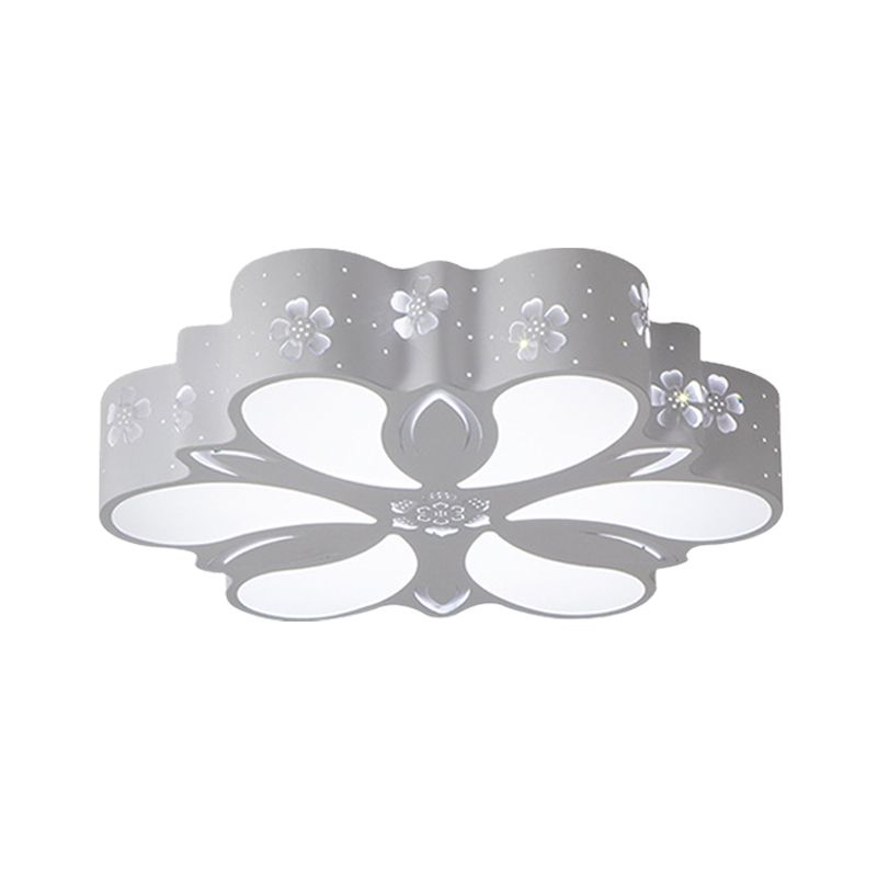 White Petal Flushmount Lighting Modernism LED Metal Flush Mount Ceiling Lamp for Bedroom