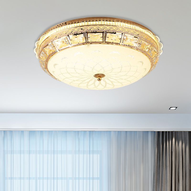 LED Schlafzimmer-Kristall Deckenbefestigung Moderne Gold Flush Beleuchtung mit Kuppel weißer Glas Schatten