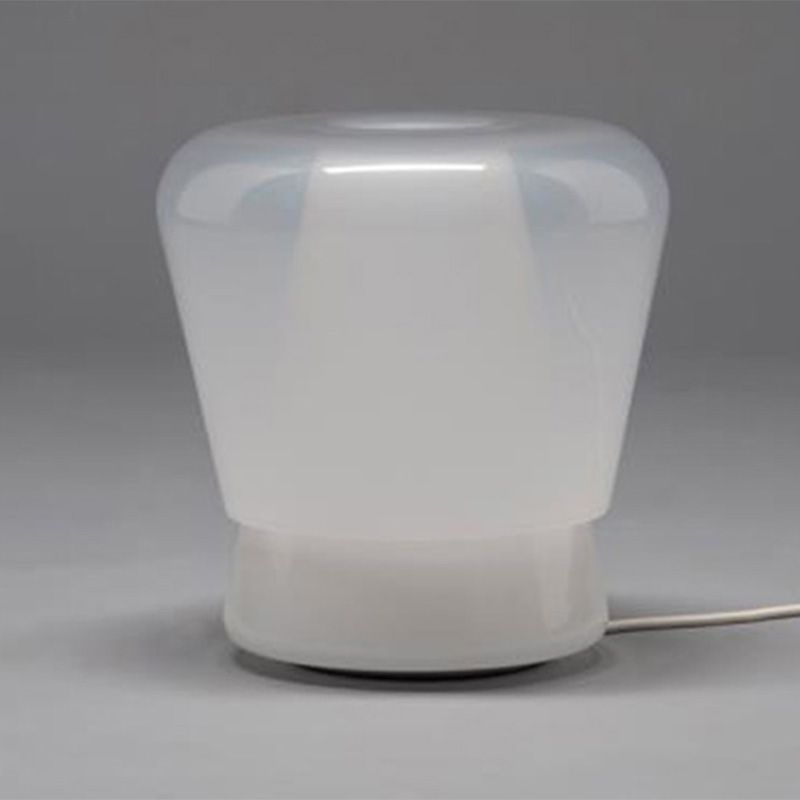 Nordic Creative Conical Tischlampe Glass Ein-Bulb-Schlafzimmer Nachtlicht