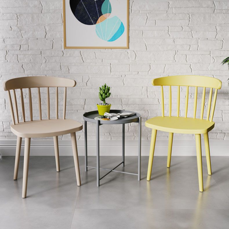 Sillas acrílicas modernas para interiores y exteriores Silla auxiliar de comedor Windsor
