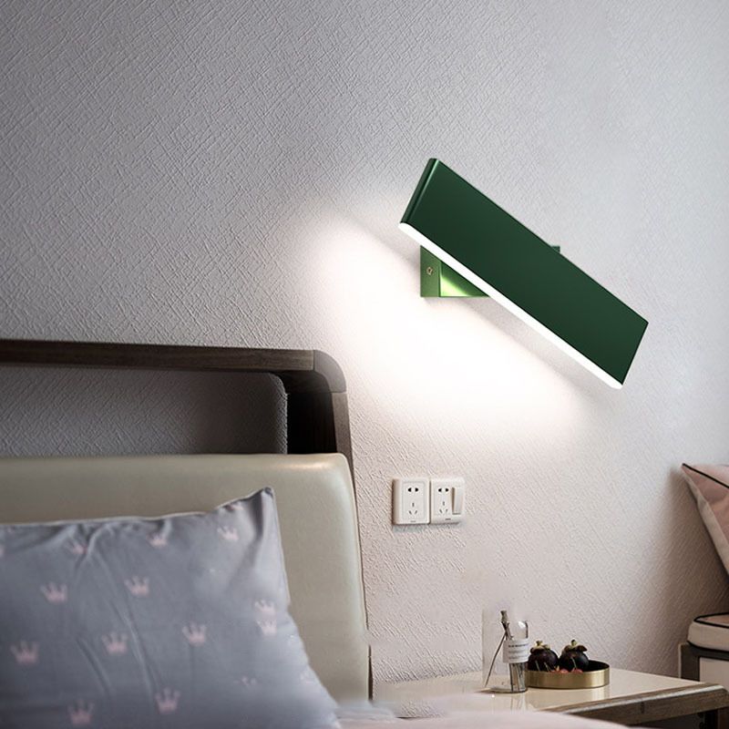 Amplia de pared de hierro forjado rectangular en una moderna lámpara de pared de macarrón de estilo minimalista con sombra acrílica