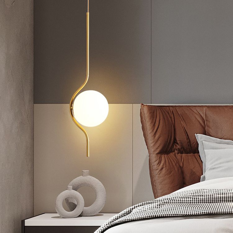 Eisengold Single Hanging Lampe im modernen Luxus -Gla -Globus -Anhänger Licht für Schlafzimmer