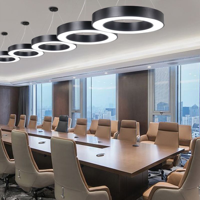 Lampada rotonda Black Lampada rotonda LED Minimalist LED Impiccamento per l'ufficio
