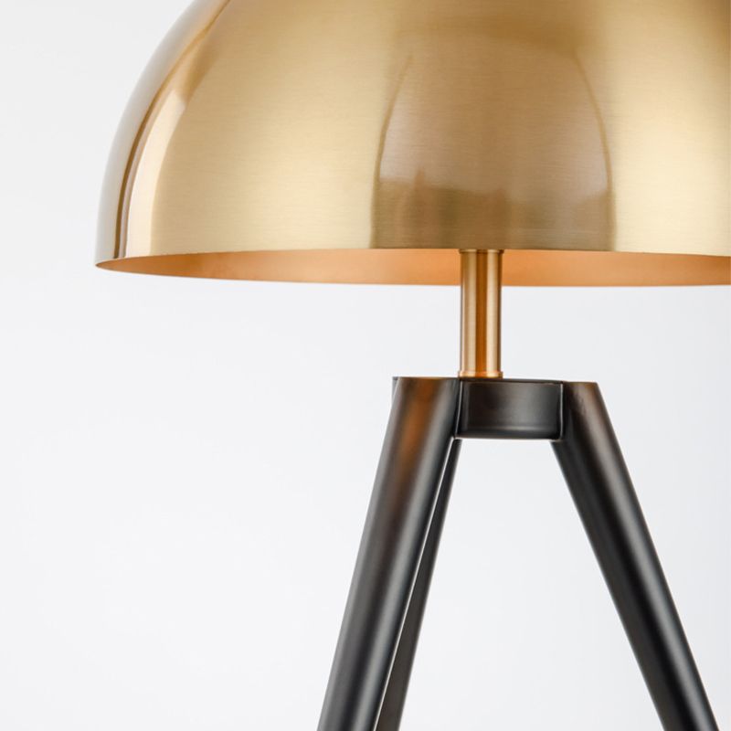 Gold Semi-Circle Table Lamp in Modern Luxury Style Electroplate Aluminium Desk Lamp for Bedroom