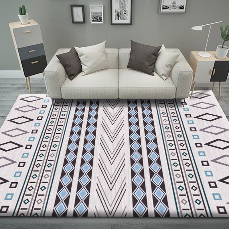 Black Pattern Rug Polyeter Simple Rug Stain Resistant Rug for Living Room