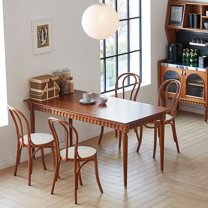 Mesa de comedor estándar rectangular de madera maciza marrón de mediados de siglo para cocina