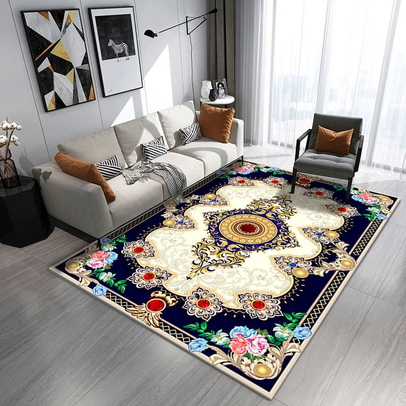 Nostalgia Medallion Pattern Carpet Polyester Area Rug Non-Slip Backing Indoor Rug for Living Room
