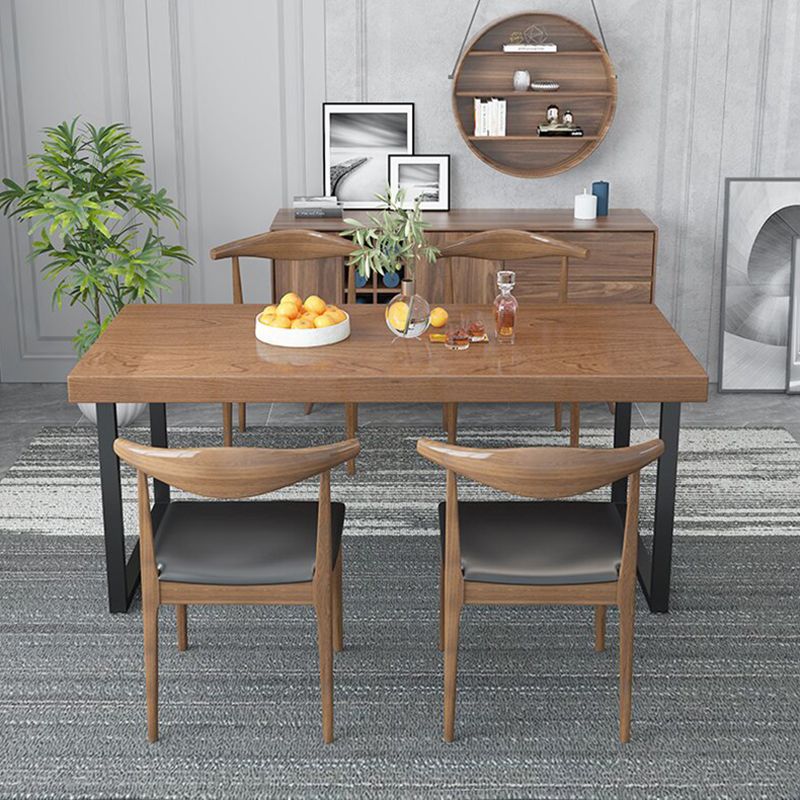 Massief houten eettafel Eettafel in industriële stijl met sledeonderstel