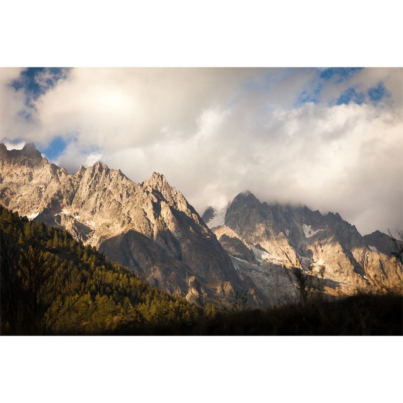 Mountain Wall Mural Decal Modern Sitting Room Wall Decor, Moisture Resistant