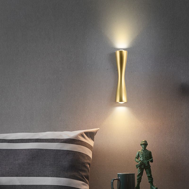 Modern Sconce Light Fixture Household Metal Wall Mounted Lamp for Sitting Room