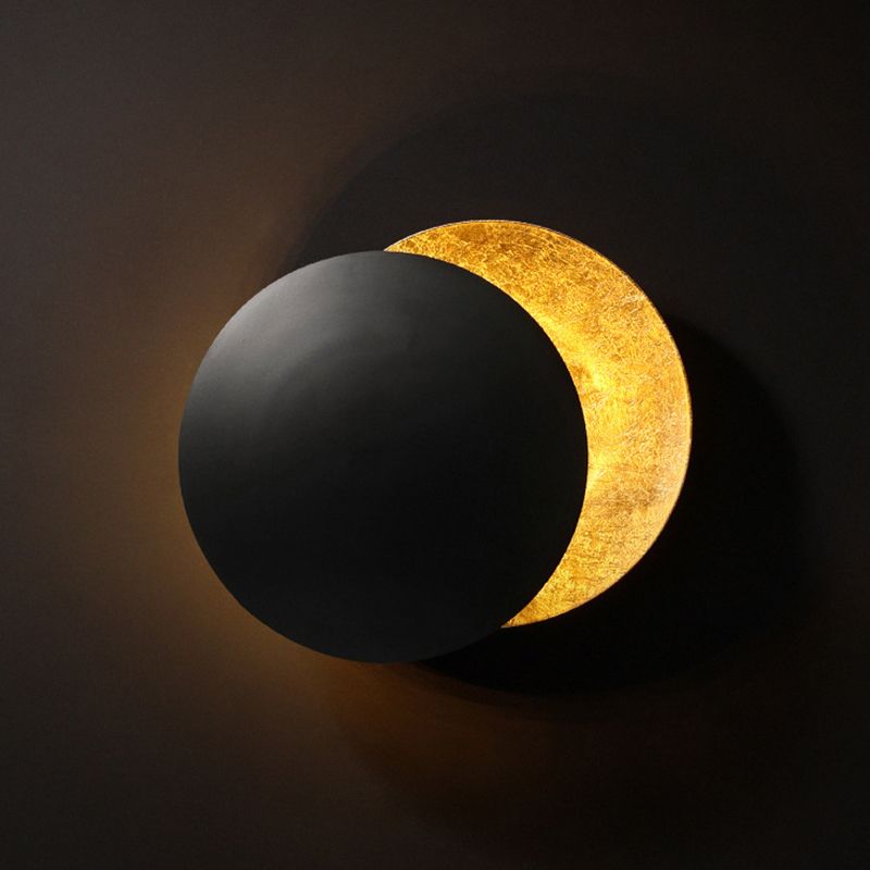 Lámpara de pared LED creativa moderna Luz de pared de hierro giratorio circular para espacios interiores