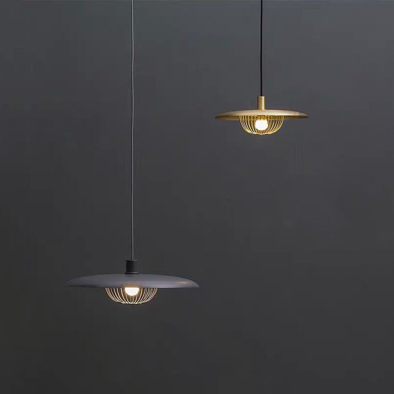 Style minimaliste moderne en cage suspendu suspension en métal 1 éclairage pendentif léger