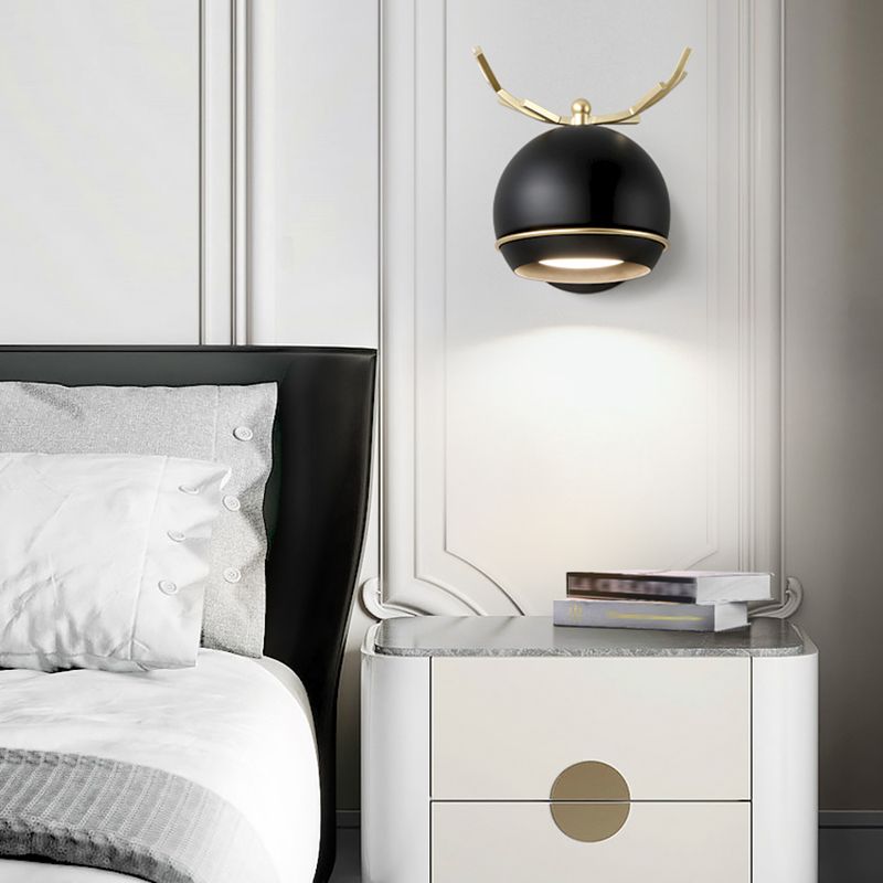 Modern Metal 1-Light Reading Wall Mount Lamp Spherical Wall Sconce for Bedroom