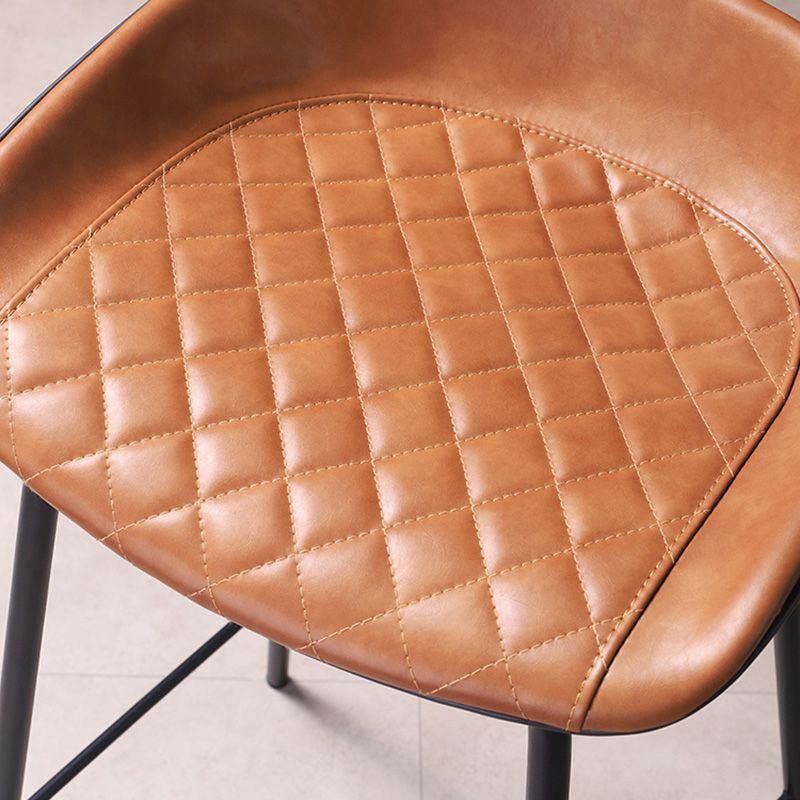 Barhocker aus Metall im Vintage-Stil mit niedriger Rückenlehne und Riemenpedal, 30-Zoll-Barhocker