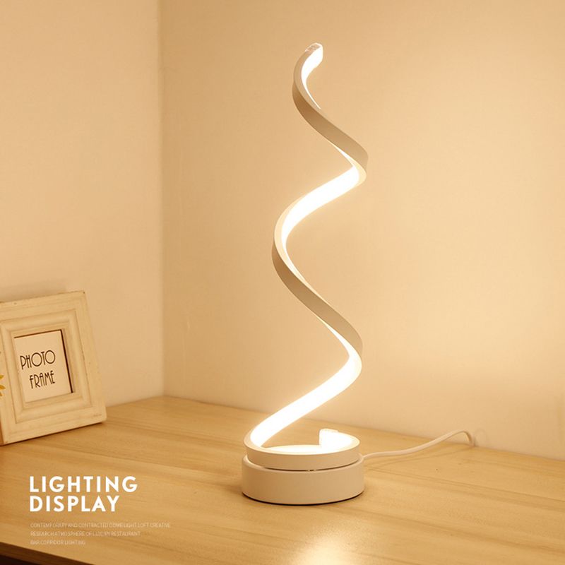 Lampade da tavolo da notte lineari Lampade da tavolo a led Metal 1 Lampade leggera