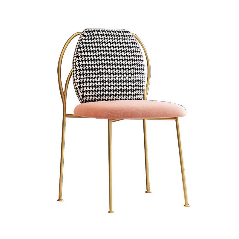 Glam – chaise d'appoint à dossier solide pour chambre à coucher, en velours, finition mate, avec pieds dorés