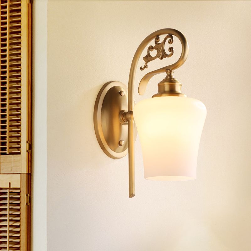 Laiton 1 murs de tête Éclairage colonial en verre blanc en verre conique Mur moulé pour le salon