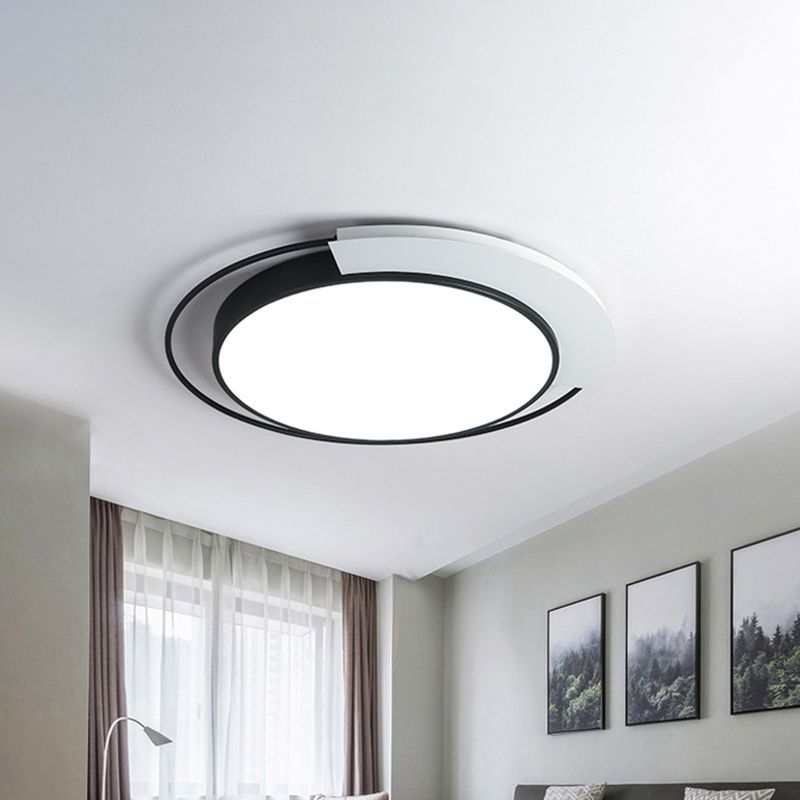Round Metal Ceiling Flush Modernism White and Black LED Flush Mounted Light in White/Warm Light for Bedroom, 18"/21.5" W