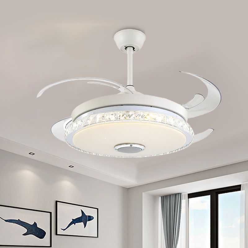 Éventail de plafond LED minimaliste