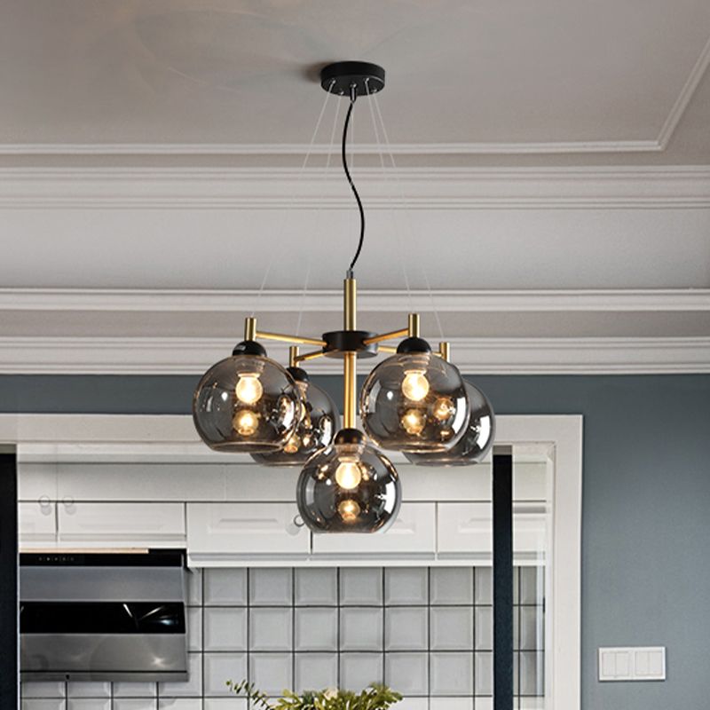 Amber / Smoke Grey Glass Spherical Chandelier Light Modernisme 5 têtes Black Finish Pendant Lighting Ayémorrat