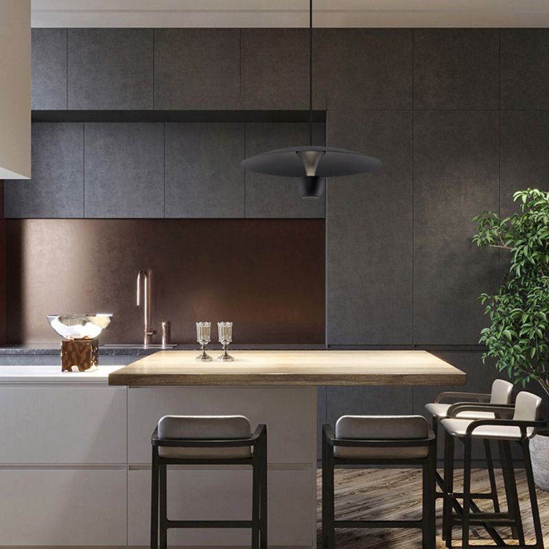 Nordic Flying Soucoucer Éclairage pendentif en métal LED Hanging Light