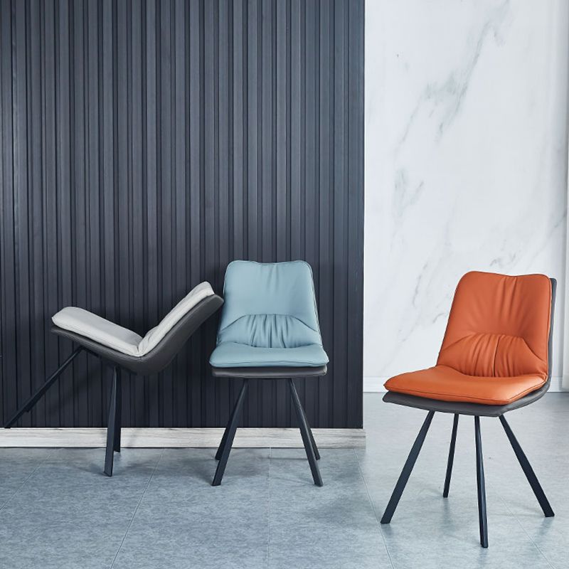 Chaise latérale de restaurant contemporaine en cuir PU, finition mate Parsons, chaise de salle à manger