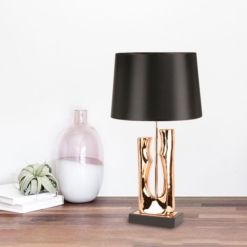 Barrel Fabric Table Light Contemporary 1 Head Black Finish Creative Desk Lamp for Bedroom
