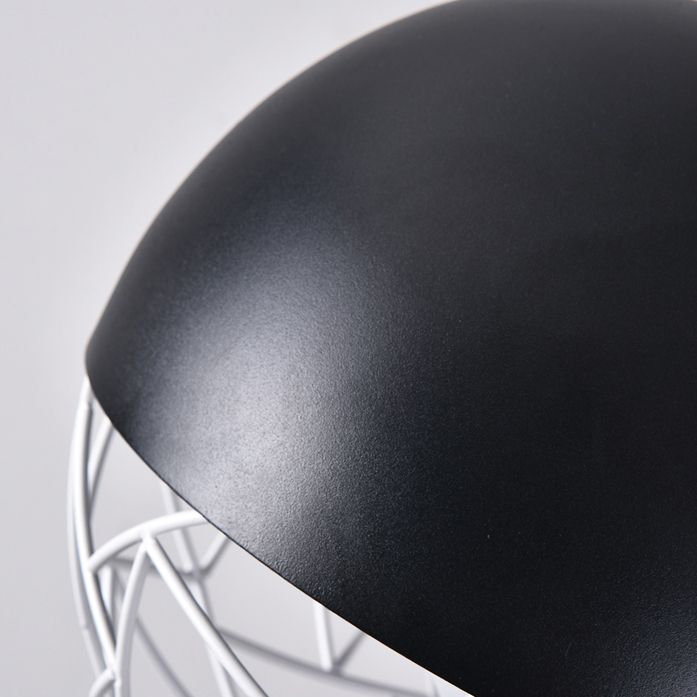 Diseño hueco Metal Sphere Pendse Light Fixture 1 Bulbo Contemporánea Luz suspendida en negro/negro