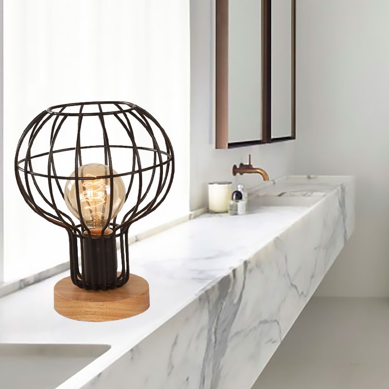 1 lampe de table de bulbe industrielle élégante poire / barillet ombre en métal et lampe à tâche en bois avec garde de fil en noir pour chambre à coucher
